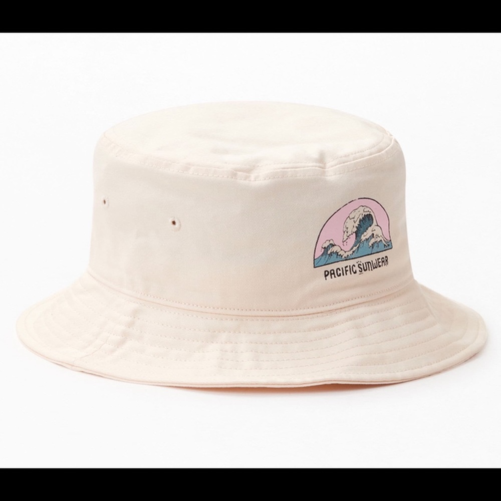 Pace in bucket hat